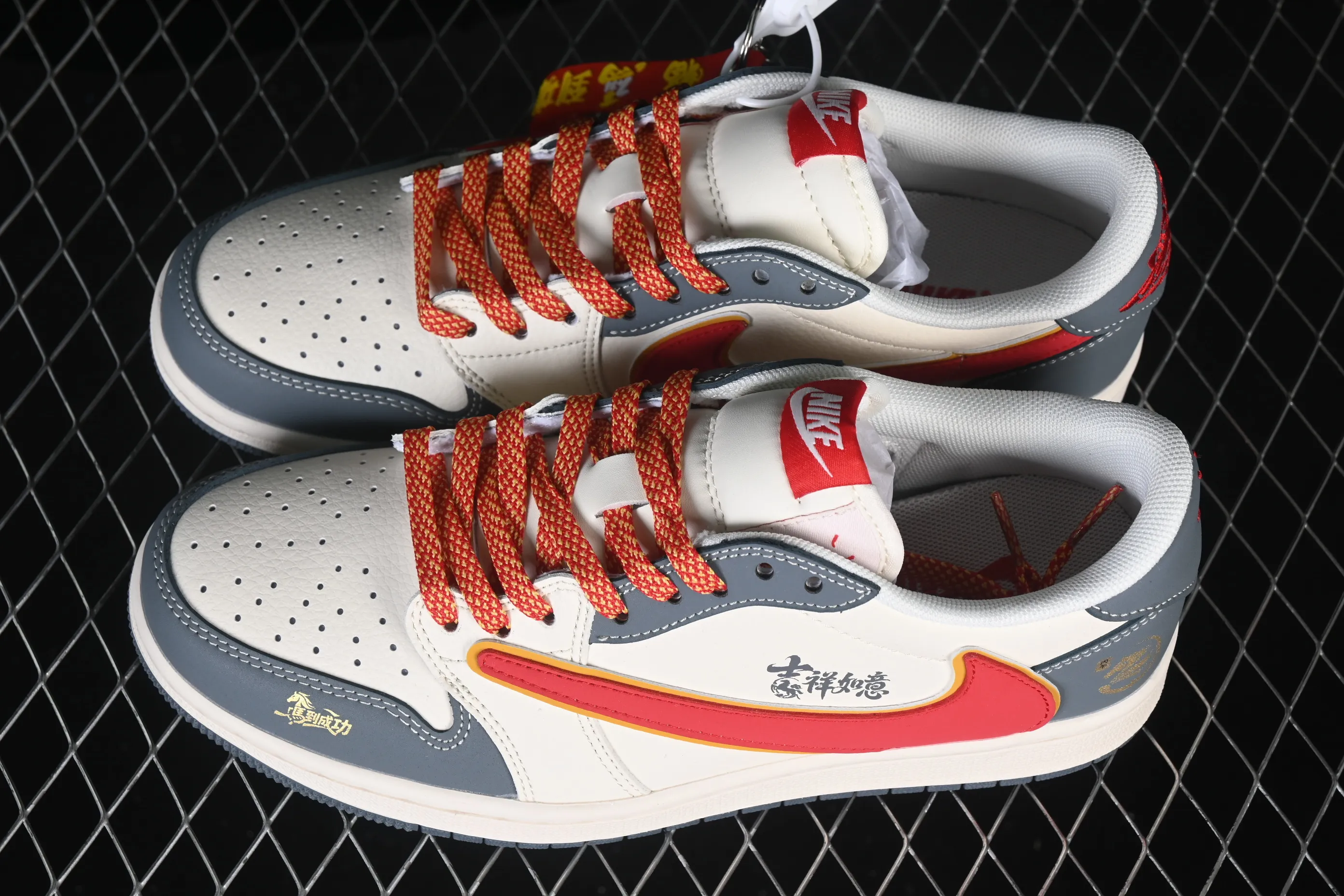 All categories Air Jordan Jordan series basketball shoes Air Jordan 1 Low High-end customized low-top sneakers Air Jordan 1 Low AJ1 Joe 1 Year of the Horse limited edition Year of the Horse auspicious luck High-end customized low-top retro basketball shoes JJ2508-104